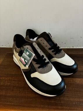 Mephisto women’s Black White Taupe Leather Sneakers
